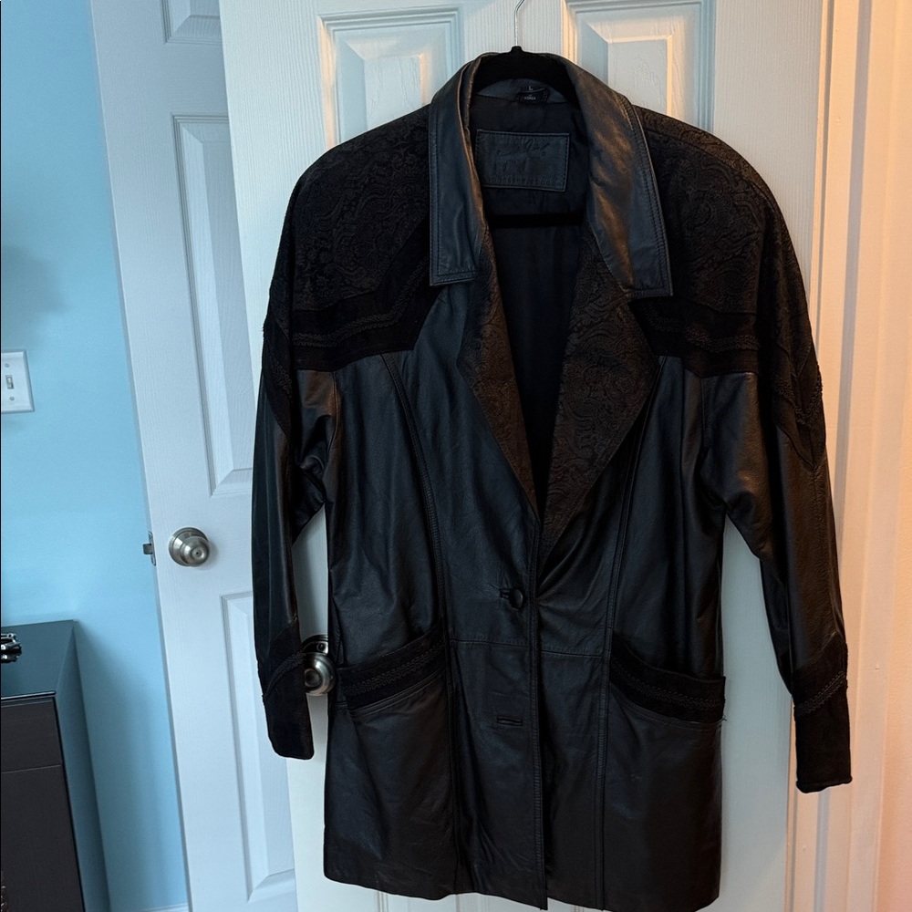 Jacqueline Ferrar Black Textured Blazer
